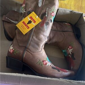Brown Floral Embroidered Women's Boots